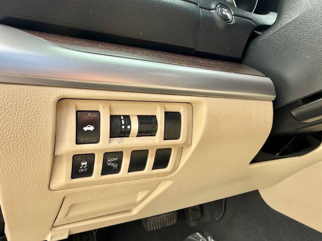 2015 Subaru Legacy Image 22