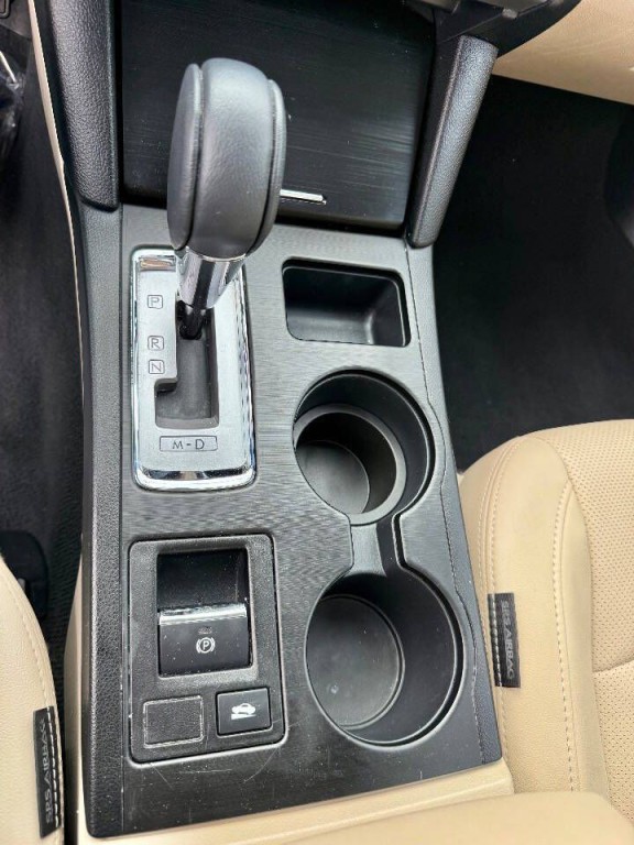 2015 Subaru Legacy Image 23