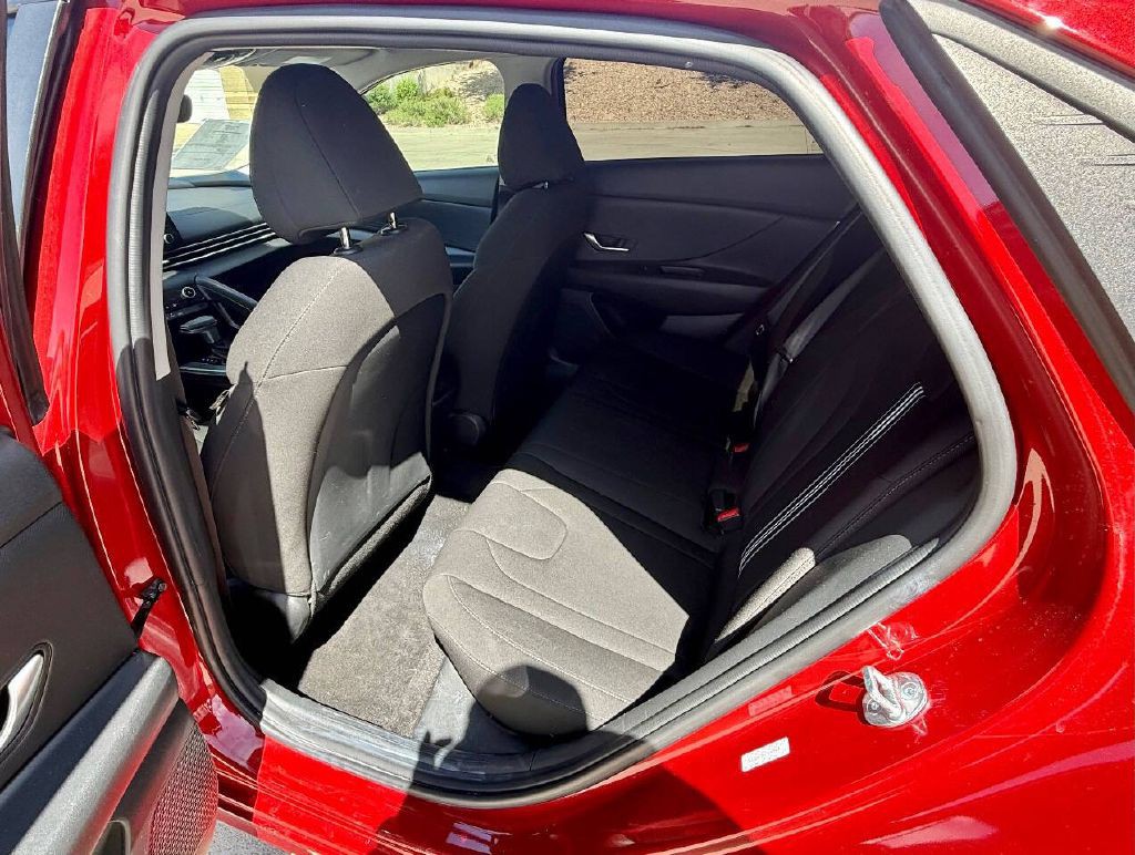 2023 Hyundai Elantra Image 10