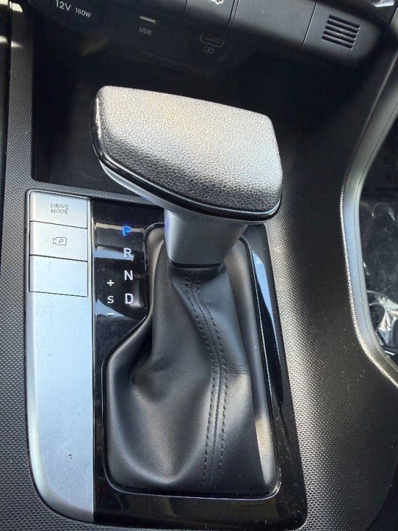 2023 Hyundai Elantra Image 16