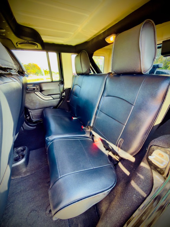 2011 Jeep Wrangler Unlimited Image 10