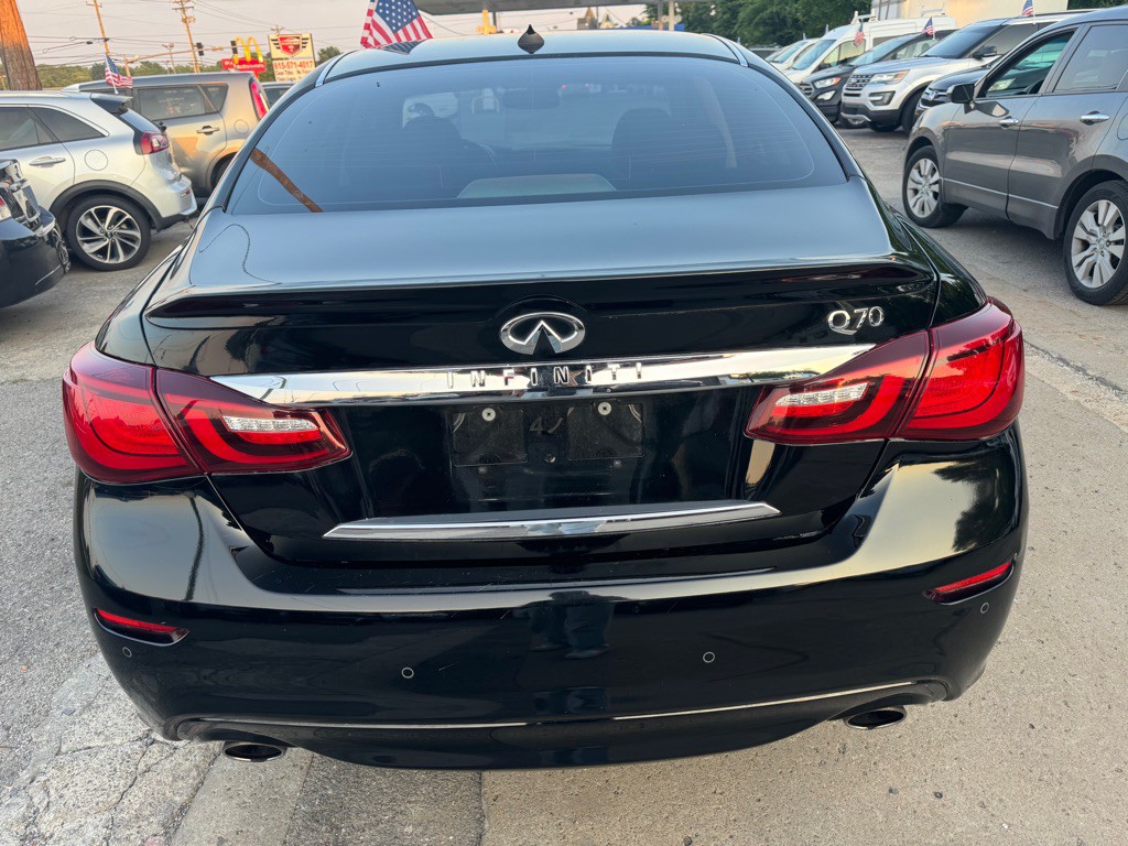 2015 INFINITI Q70 Image 6