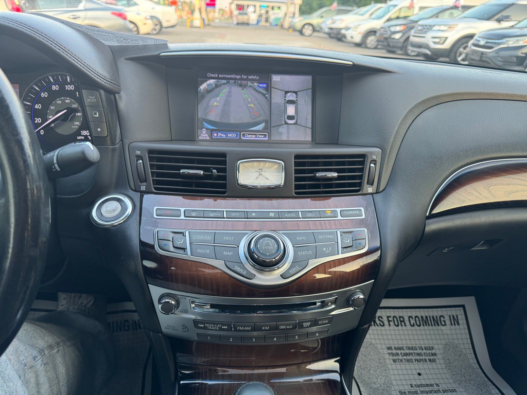 2015 INFINITI Q70 Image 15