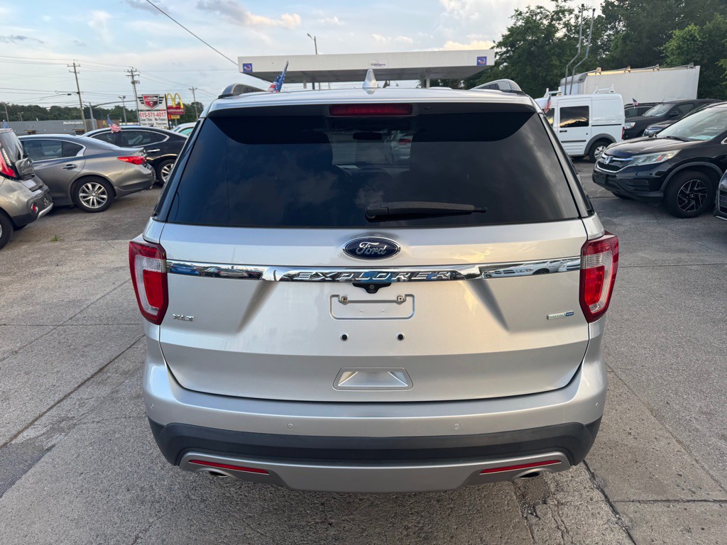 2016 Ford Explorer Image 6