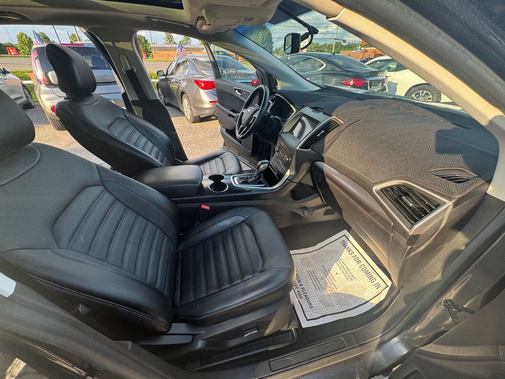 2016 Ford Edge Image 10