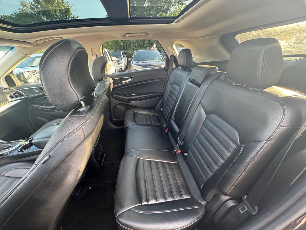 2016 Ford Edge Image 11