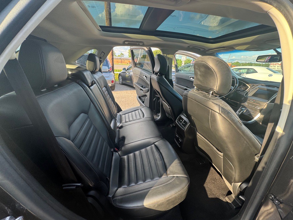 2016 Ford Edge Image 12