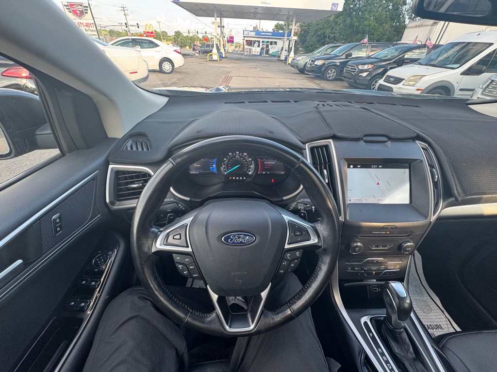 2016 Ford Edge Image 14