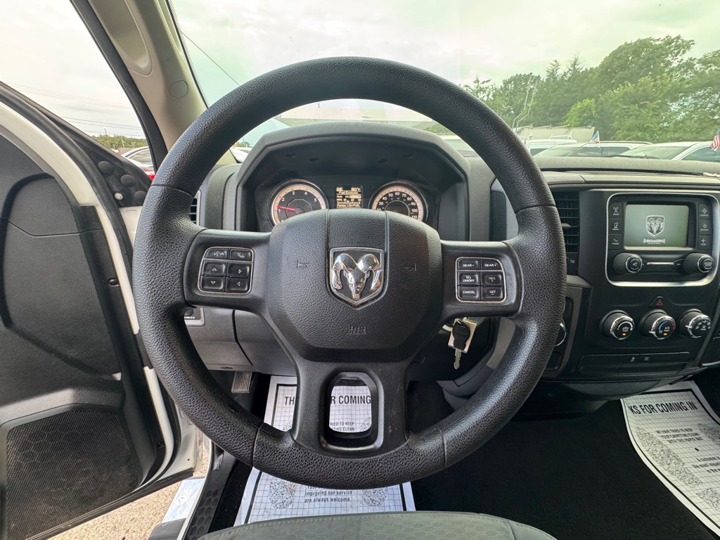 2017 RAM 1500 Image 12