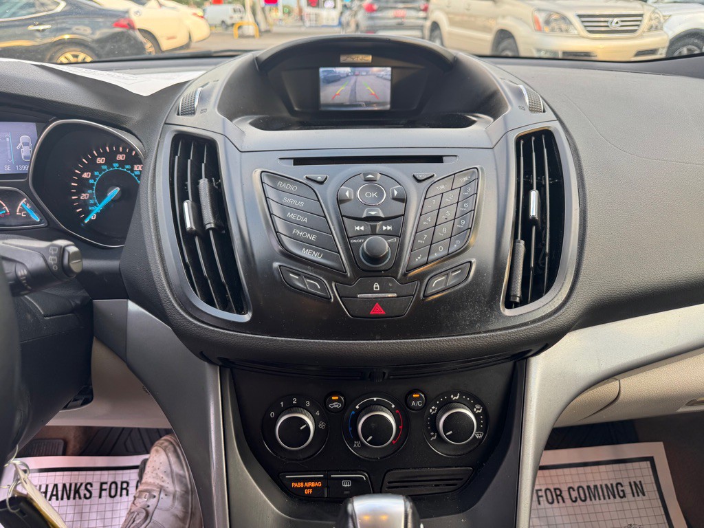 2015 Ford Escape Image 16