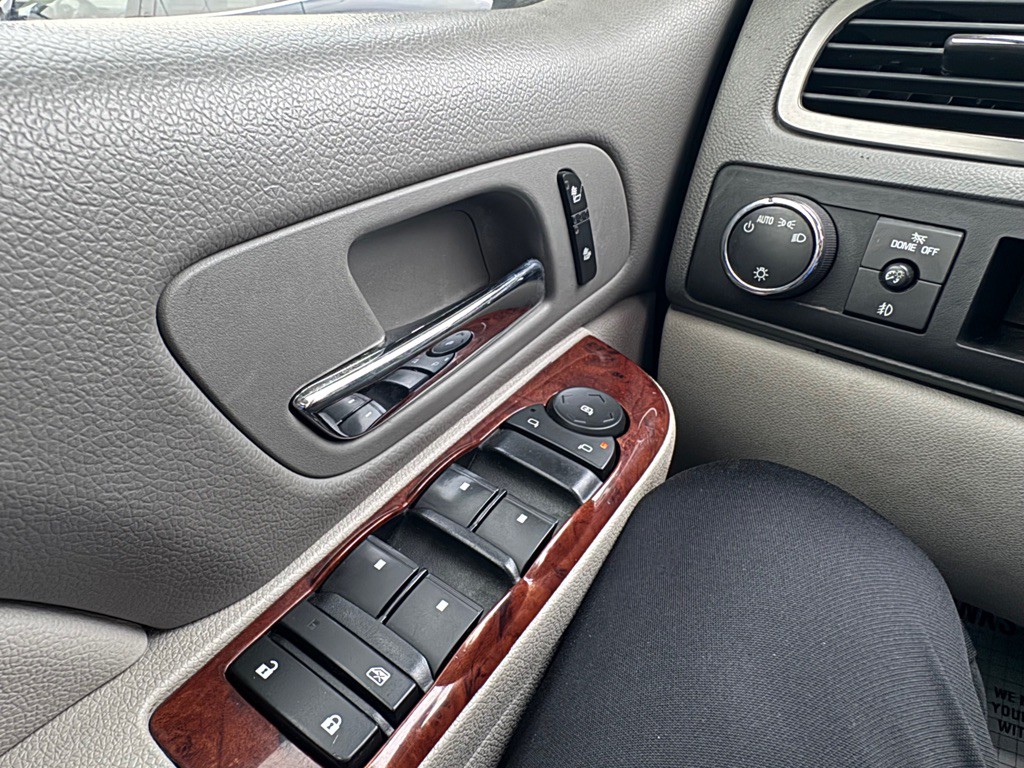 2012 Chevrolet Tahoe Image 18