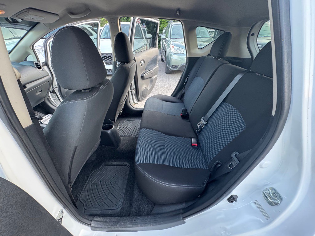 2019 Nissan Versa Image 11