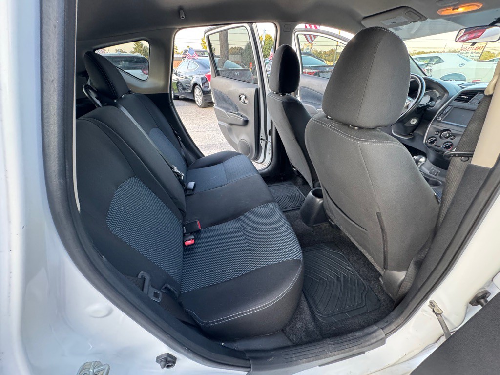 2019 Nissan Versa Image 12