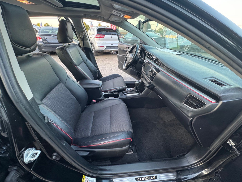 2016 Toyota Corolla Image 9