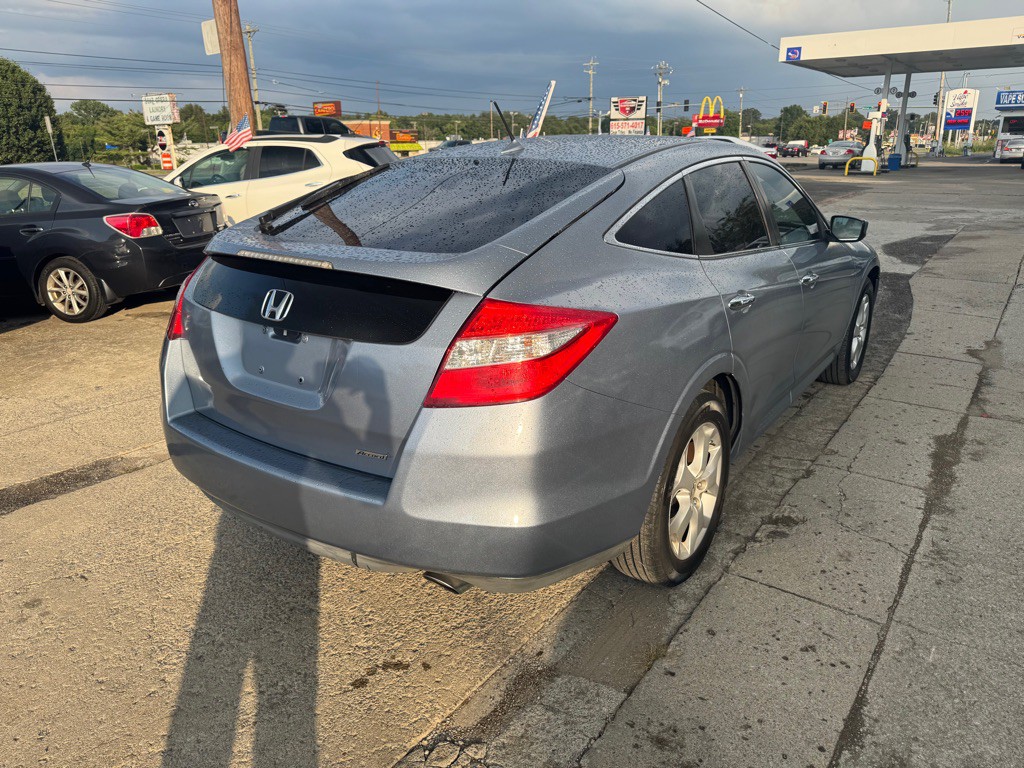 2010 Honda Accord Image 5