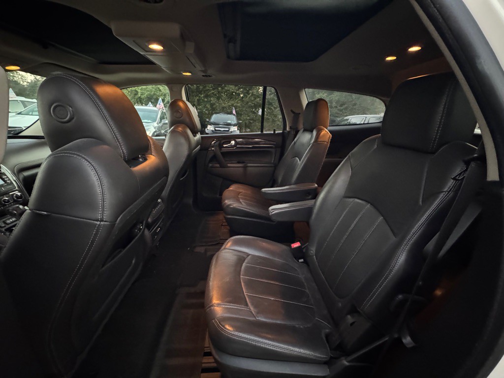 2015 Buick Enclave Image 11