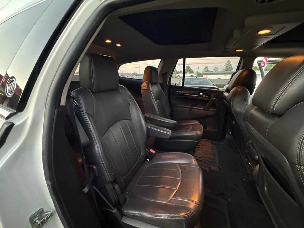 2015 Buick Enclave Image 12