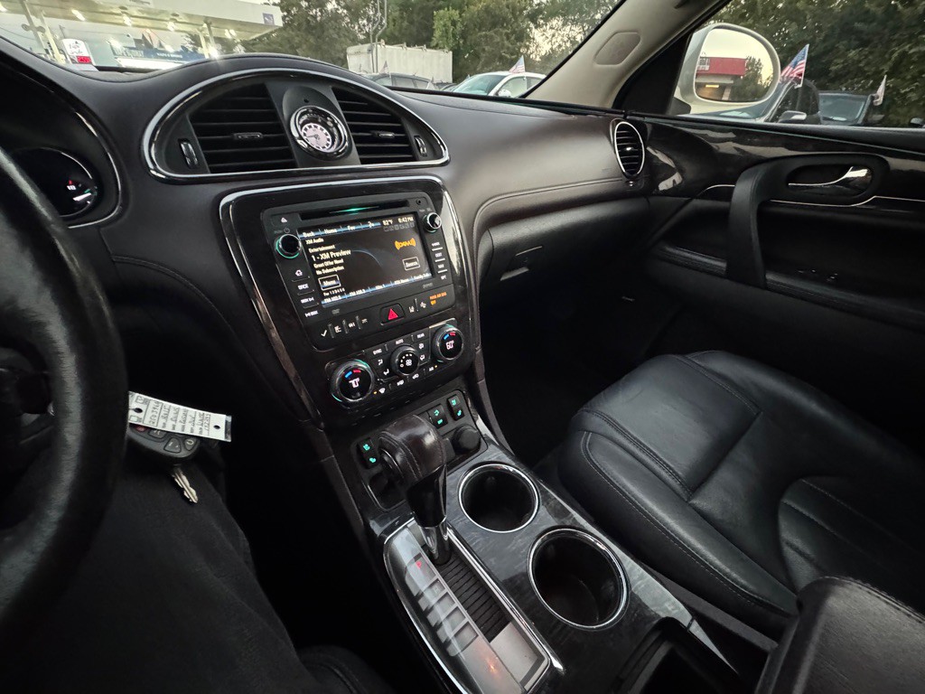 2015 Buick Enclave Image 17