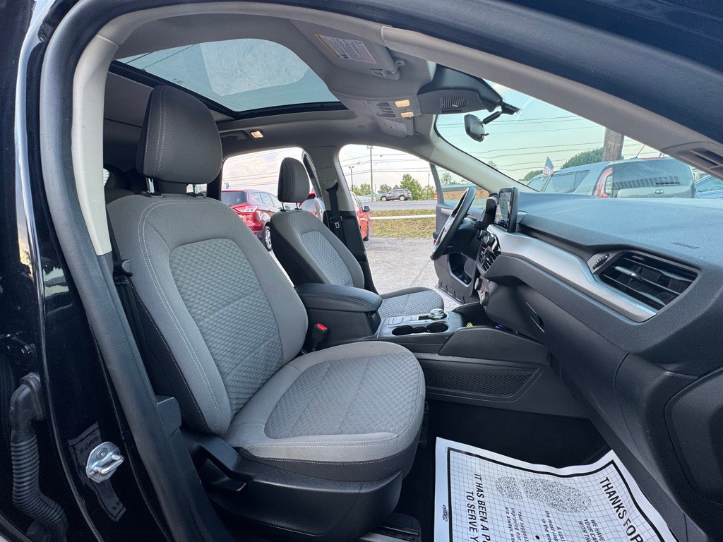 2020 Ford Escape Image 9