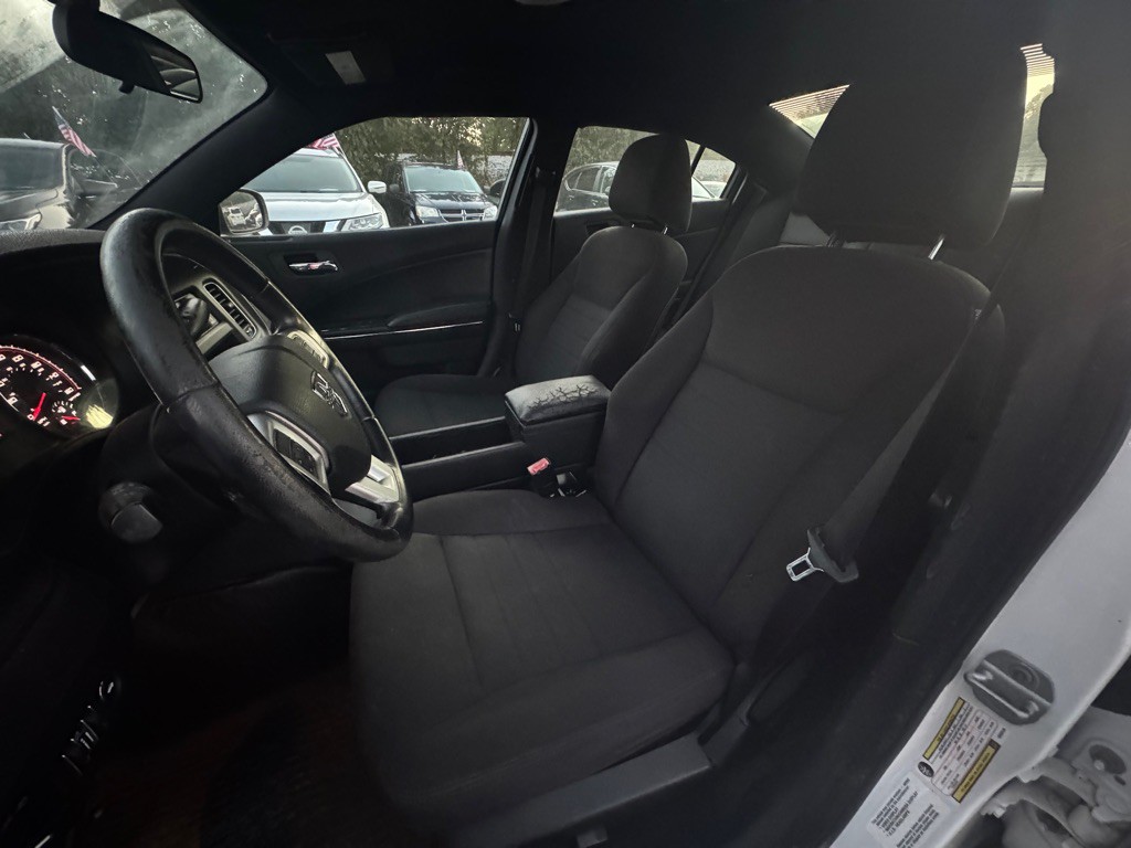 2013 Dodge Charger Image 8