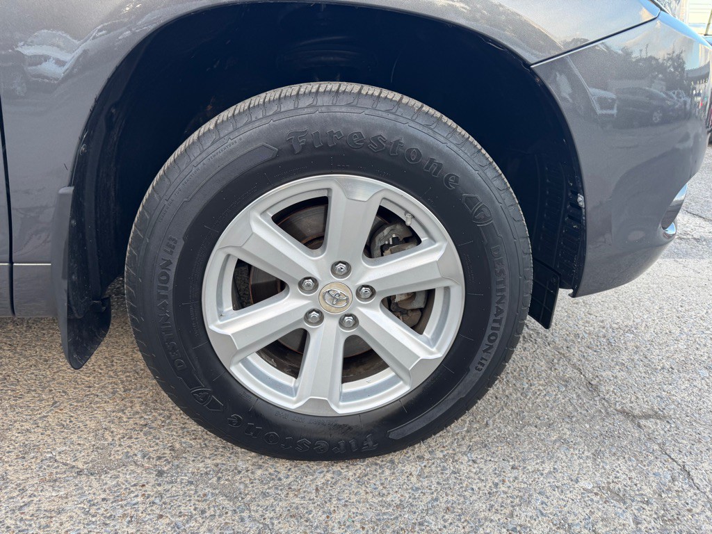 2010 Toyota Highlander Image 18