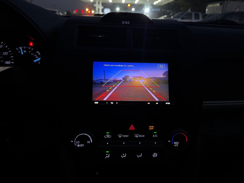 2013 Toyota Camry Image 10