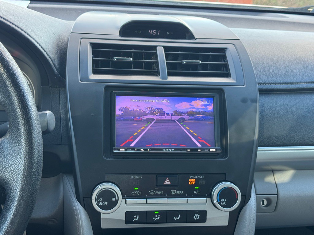 2013 Toyota Camry Image 13