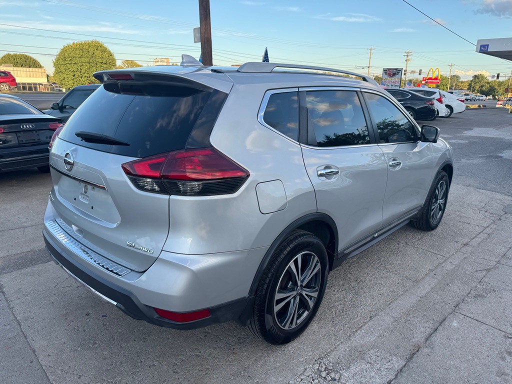 2017 Nissan Rogue Image 5