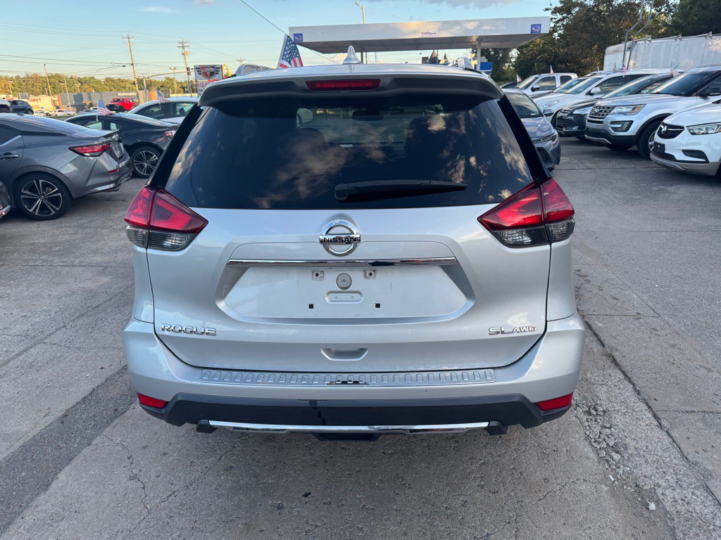 2017 Nissan Rogue Image 6