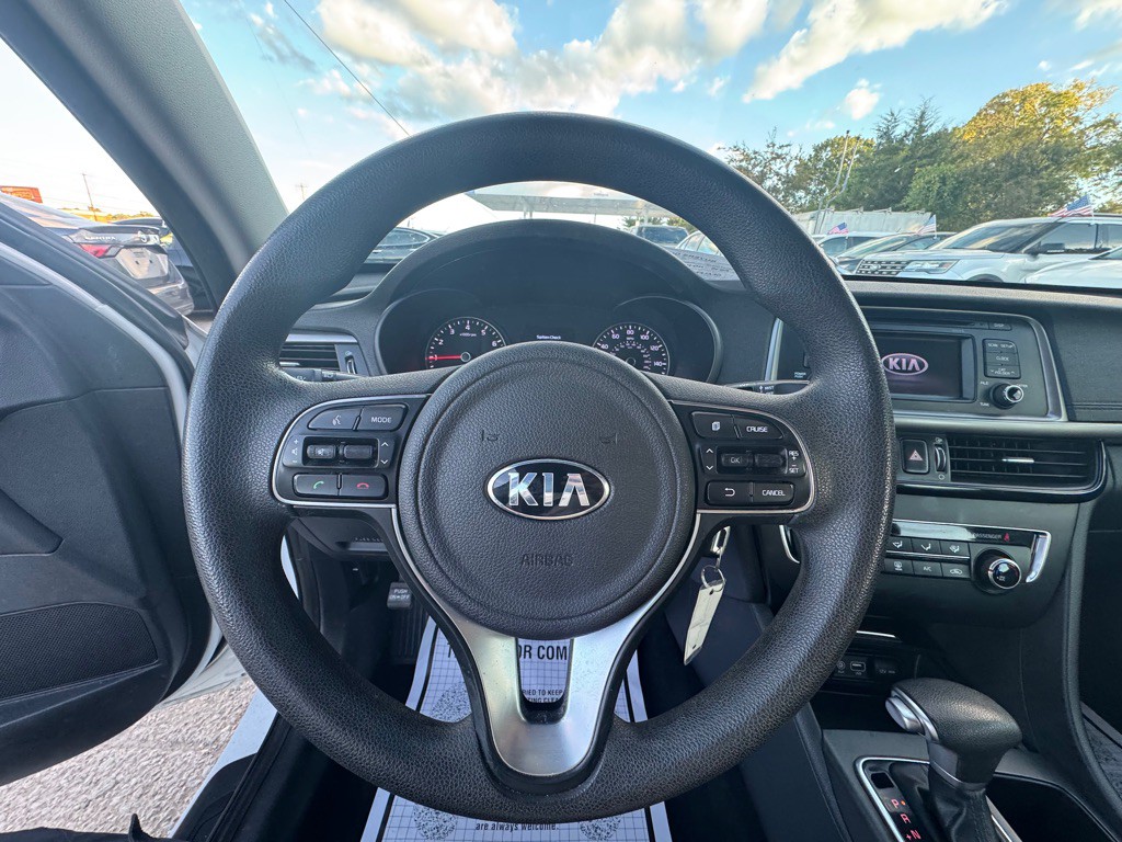 2016 Kia Optima Image 11
