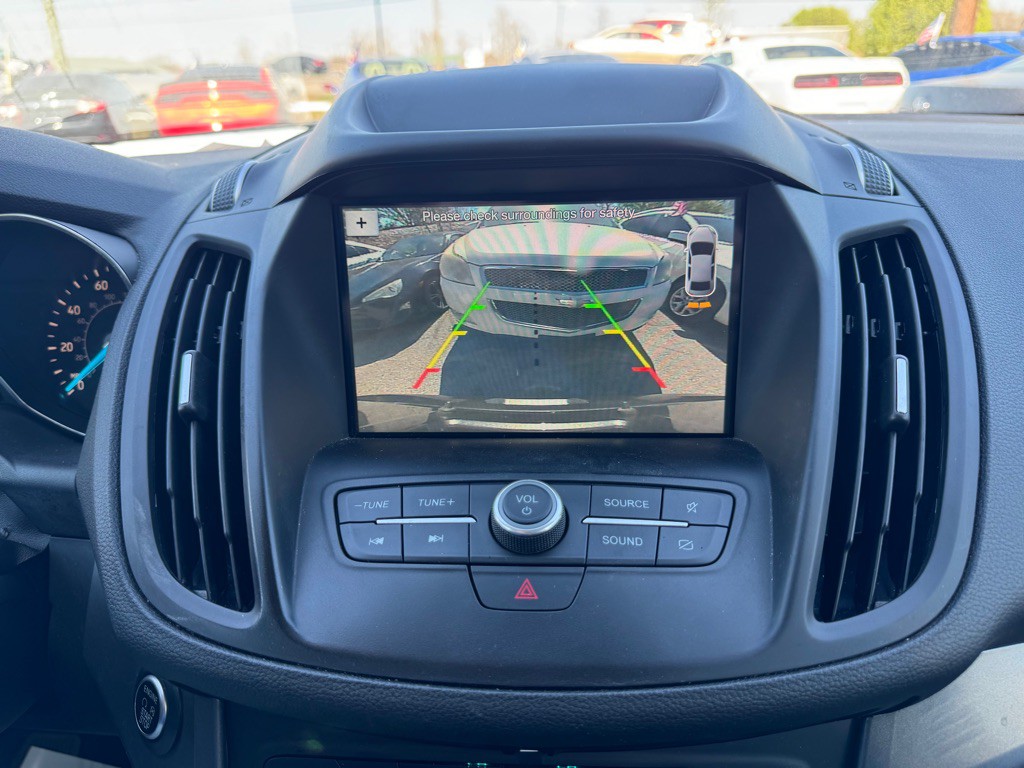 2019 Ford Escape Image 16