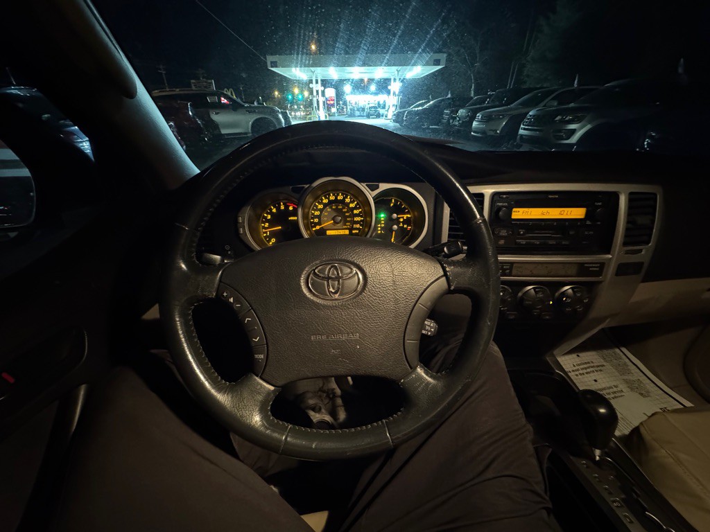 2005 Toyota 4Runner Image 13