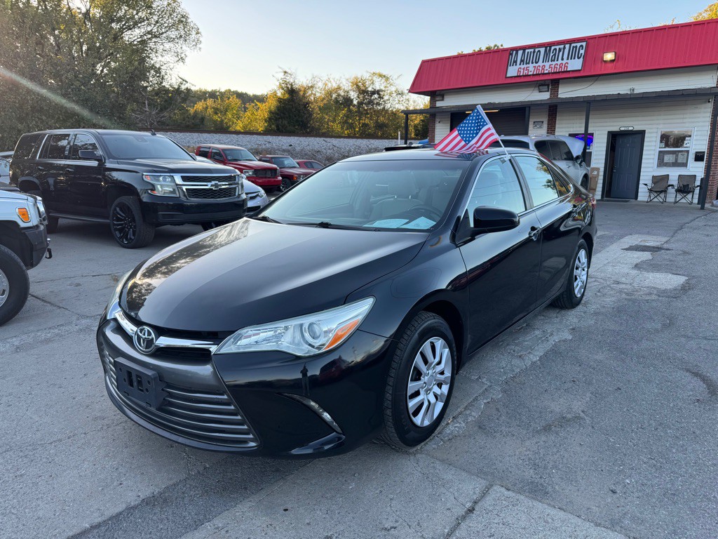 2015 Toyota Camry Image 1