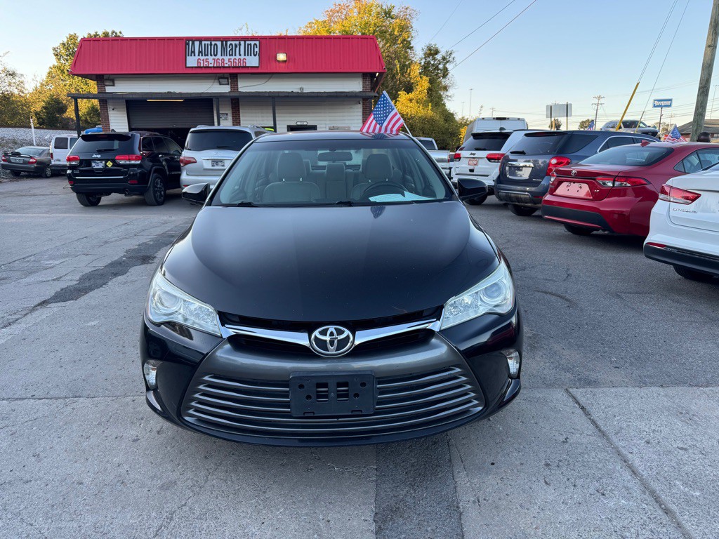 2015 Toyota Camry Image 2