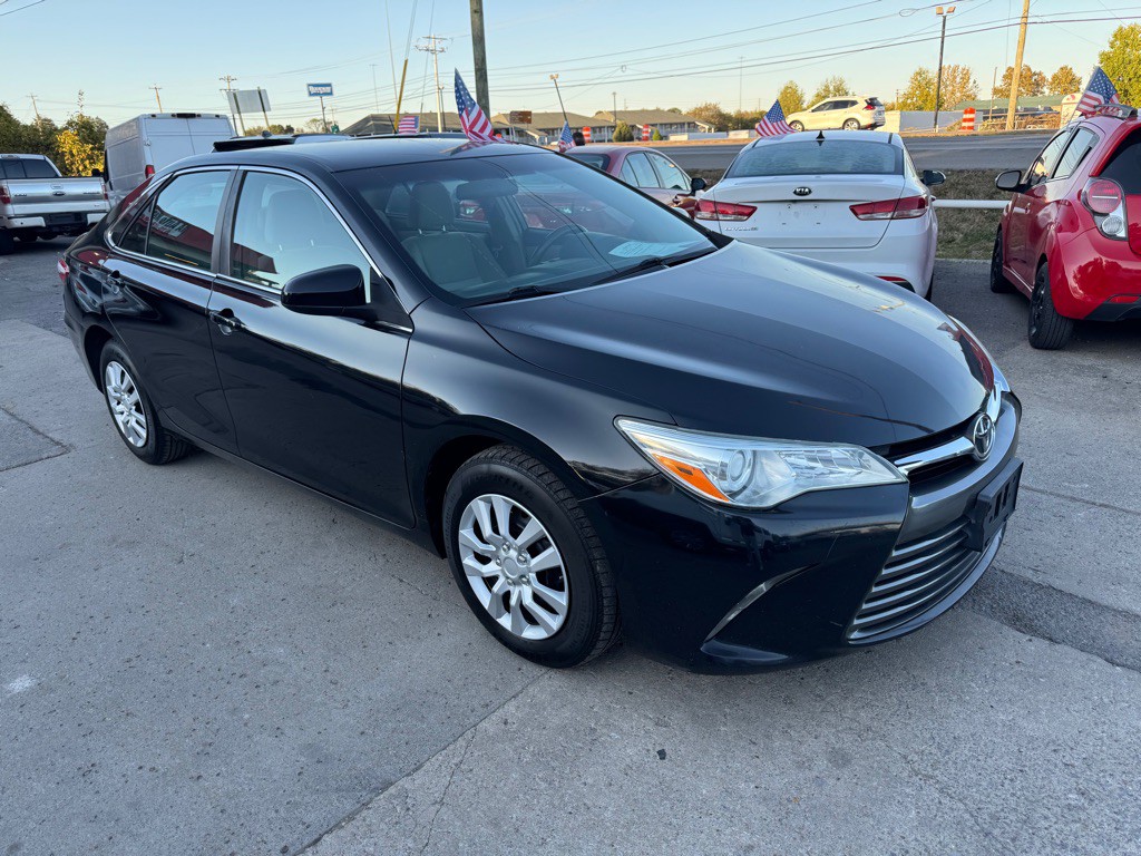 2015 Toyota Camry Image 3