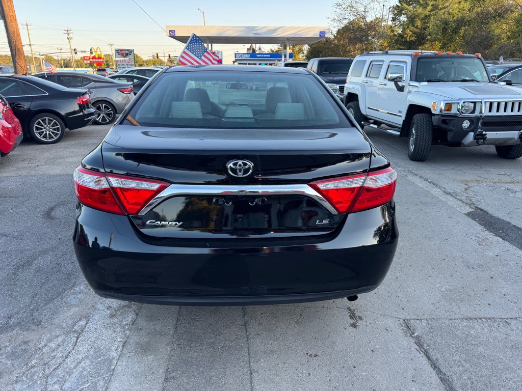 2015 Toyota Camry Image 6
