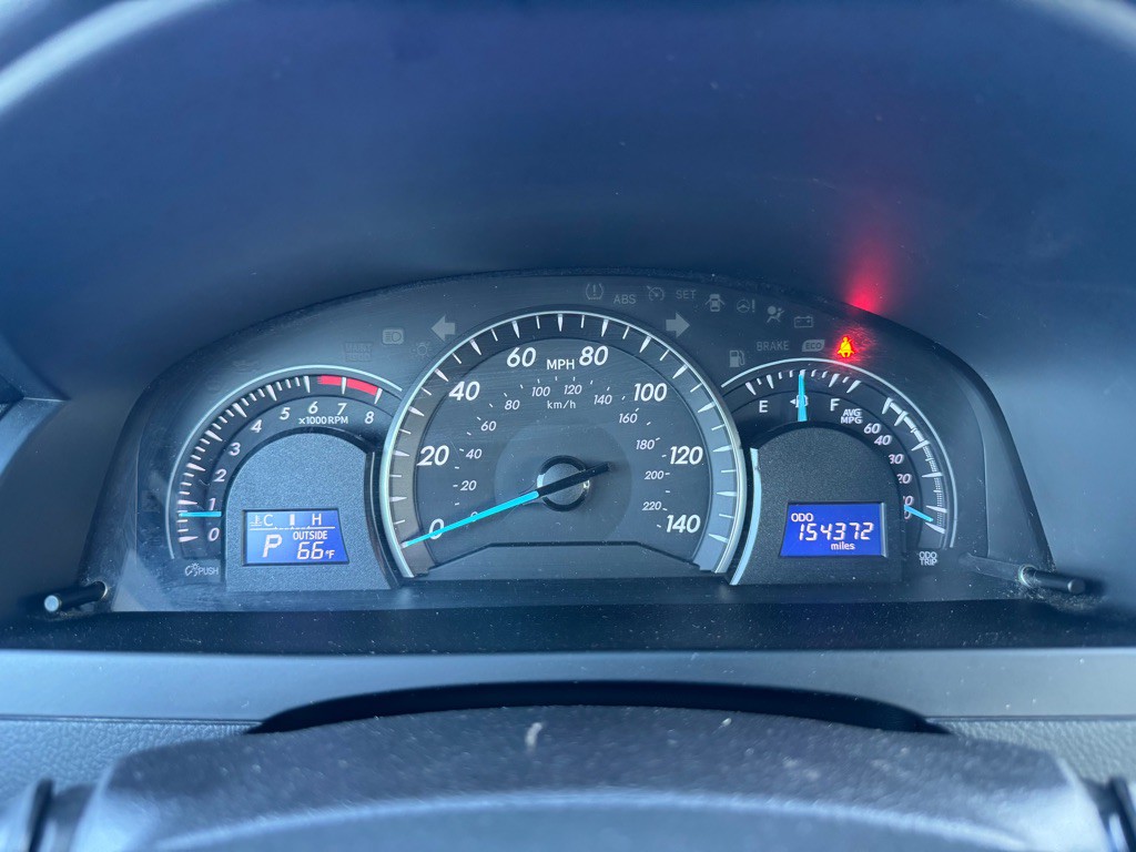 2015 Toyota Camry Image 13