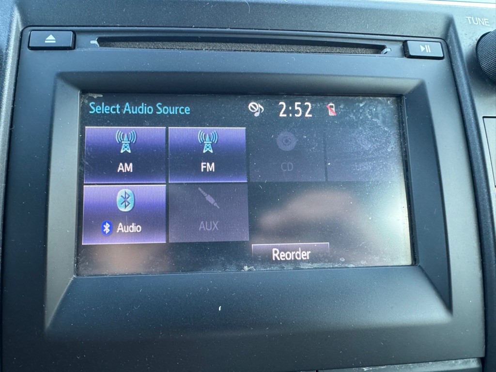 2015 Toyota Camry Image 16