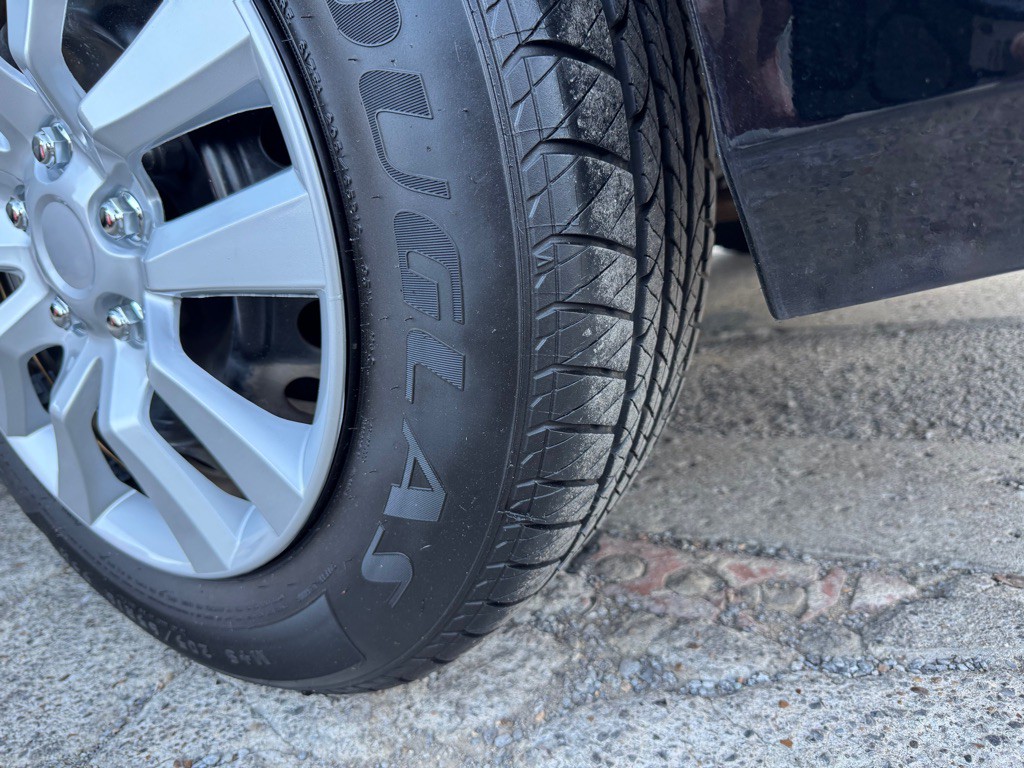 2015 Toyota Camry Image 18