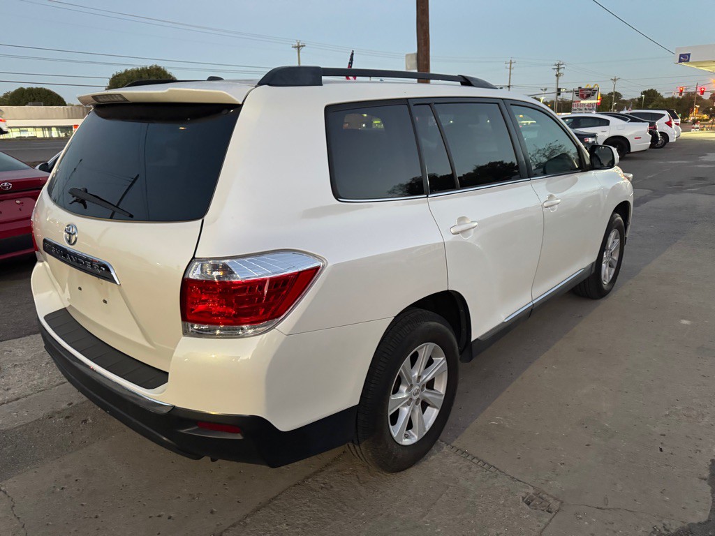 2012 Toyota Highlander Image 5