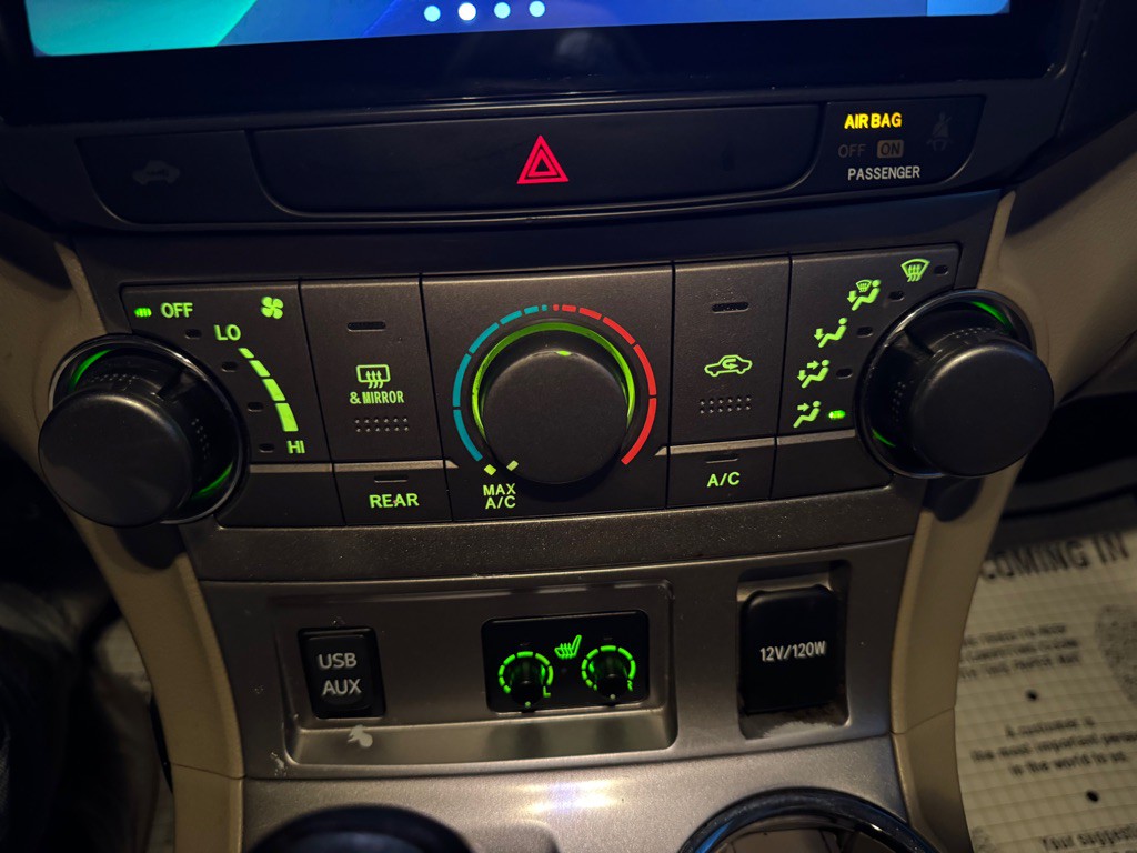 2012 Toyota Highlander Image 17