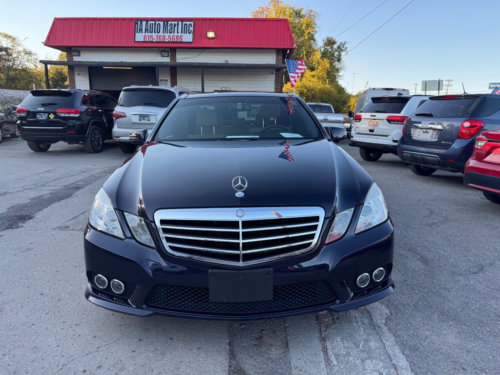 2010 Mercedes-Benz E-Class Image 2