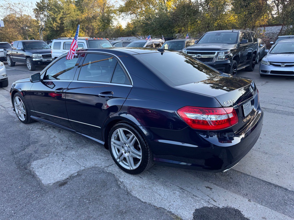 2010 Mercedes-Benz E-Class Image 7