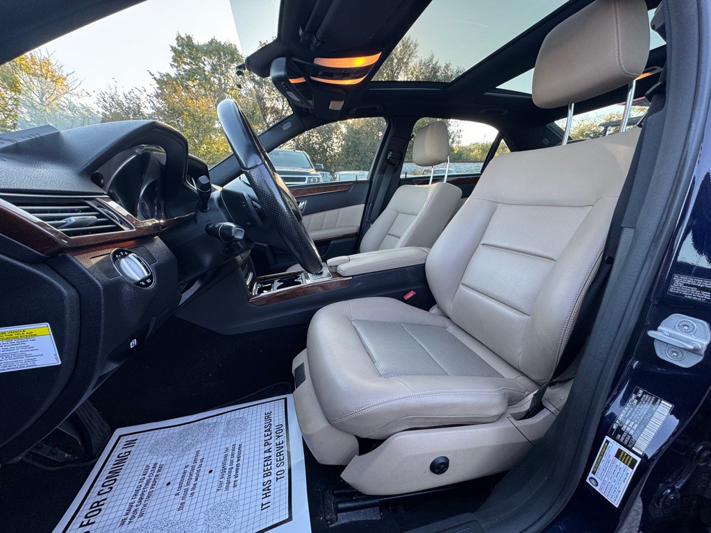 2010 Mercedes-Benz E-Class Image 8