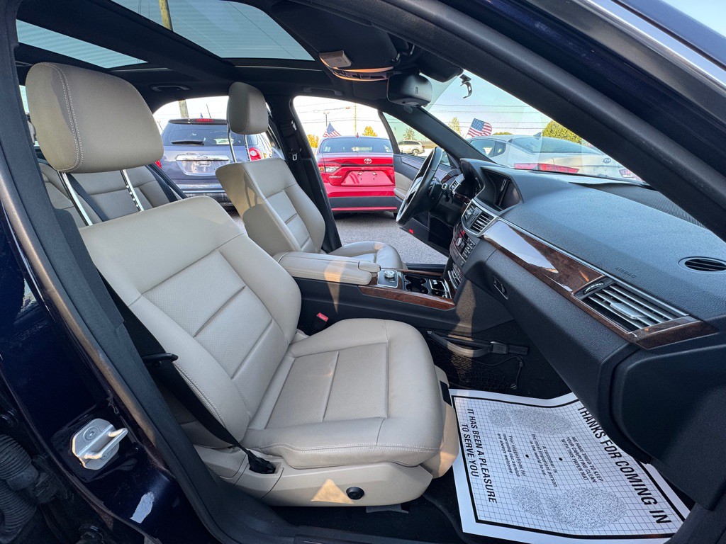 2010 Mercedes-Benz E-Class Image 9