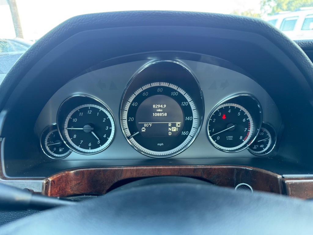 2010 Mercedes-Benz E-Class Image 13