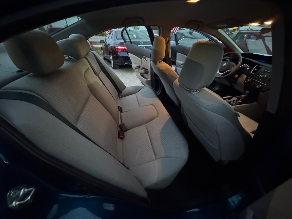 2015 Honda Civic Image 11