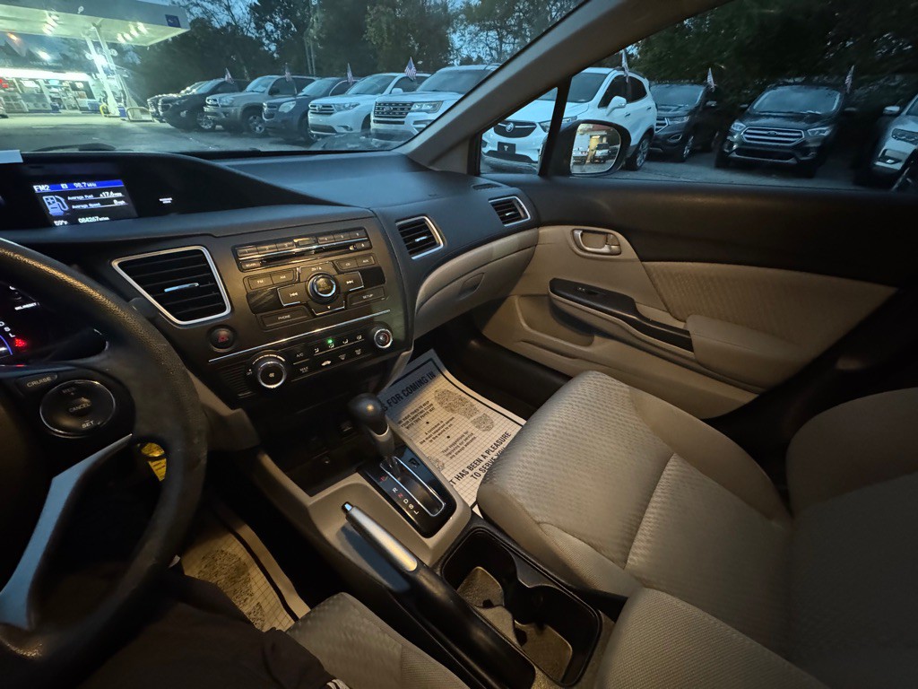 2015 Honda Civic Image 16