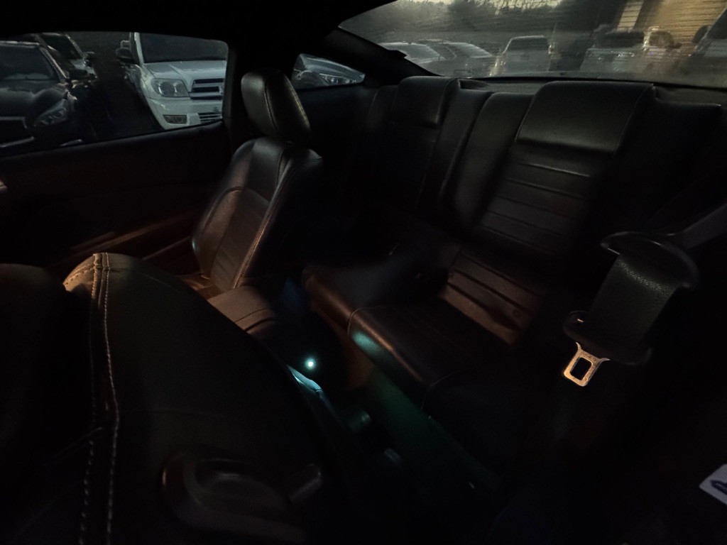 2010 Ford Mustang Image 11