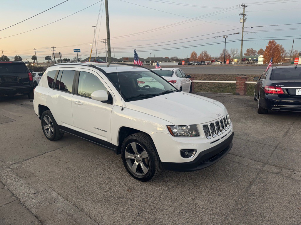 2017 Jeep Compass Image 3